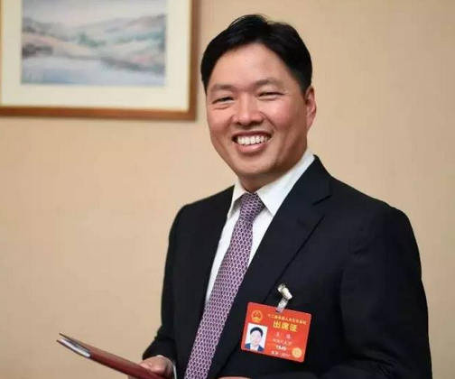 人大代表王填建议国家减税：下调企业所得税至20%，并对劳动密集型企业减半征收